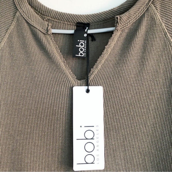 Bobi of Los Angeles NWT knit top with natural edges - Picture 3 of 8
